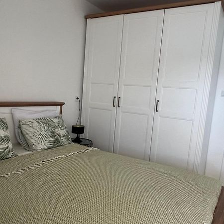 Azzure Apartment Ulcinj Exteriör bild
