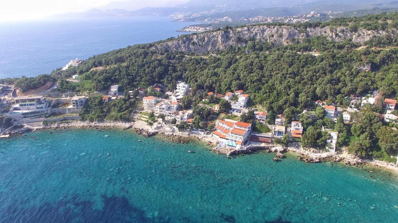Azzure Apartment Ulcinj Exteriör bild